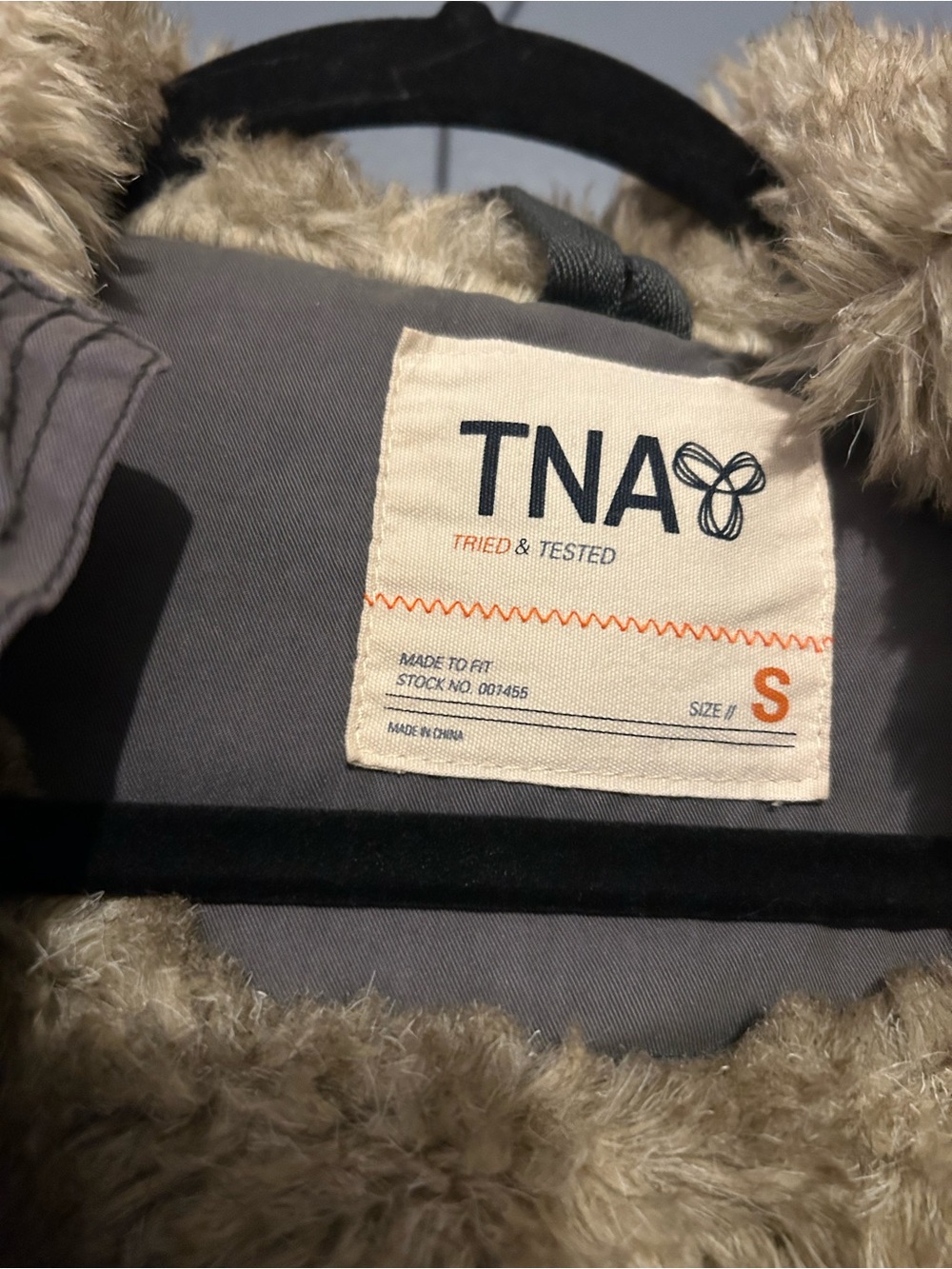 Aritzia TNA Platoon Hooded Faux-Fur Lined Field Jacket in Taupe Gray - Picture 3 of 4